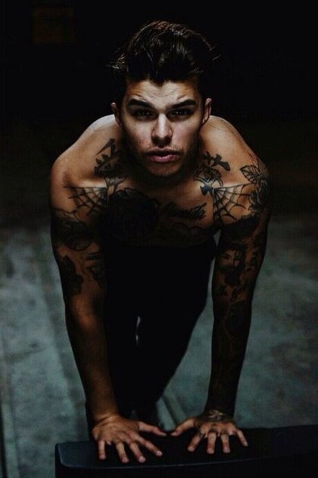 Ecko Alien perfect actress picture