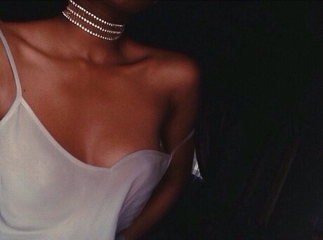 _Bambi_ sexy model pic