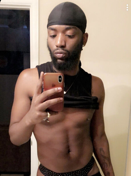 DjayeHenni pornstar hd galleries