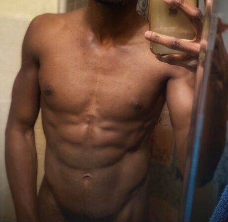 FindMeInMyBag model pics