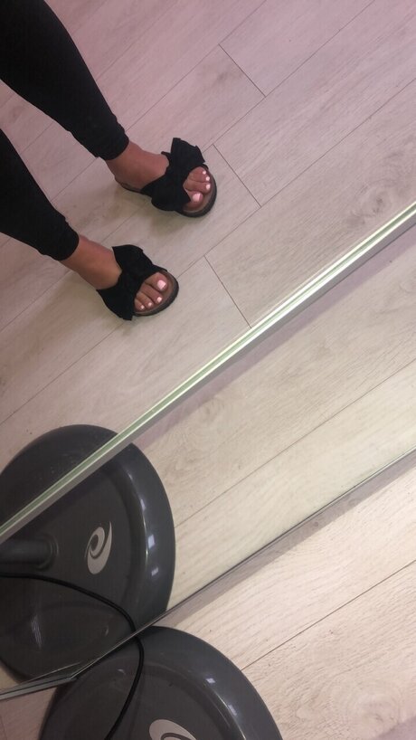 tinkerbellx high quality actress photo