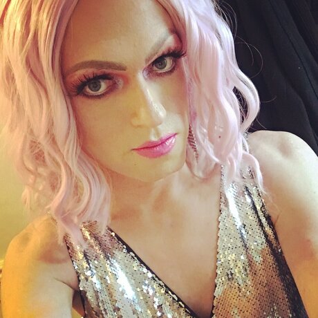 Sophie Doll hd actress img