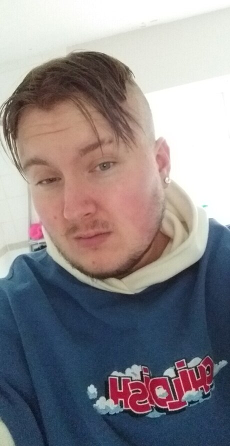 Chris Town naked model image