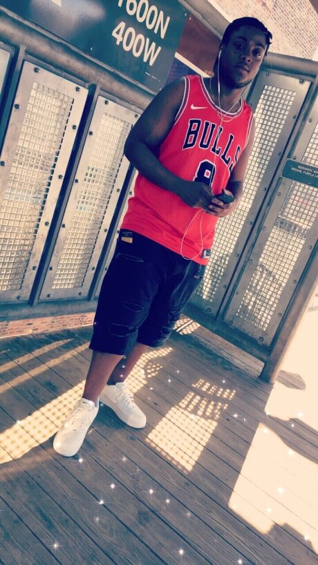 MandingoJay nudes model img