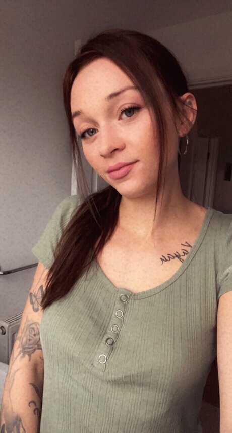 Naughty model exclusive pics