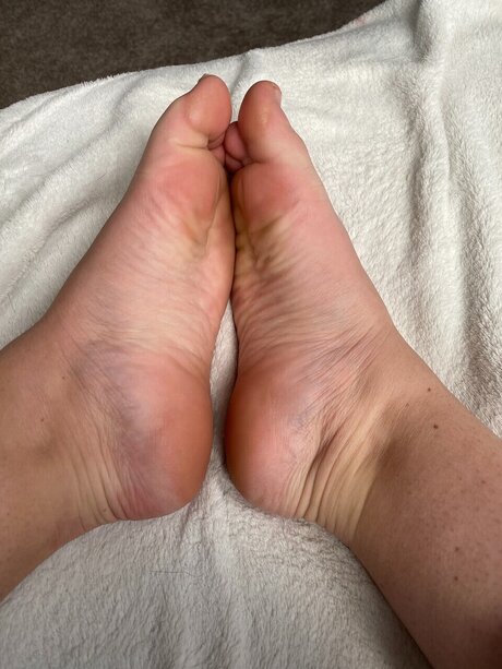 SpunkOnMyFeet pornstar nice gallery