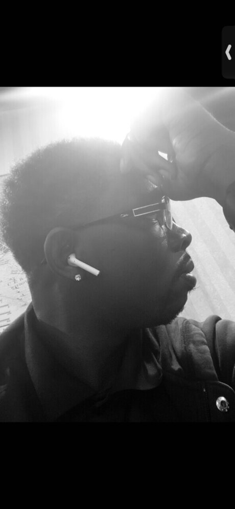 YayLyfe model nice images