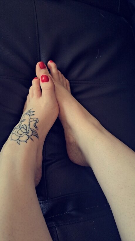 Feeetiess xxx actress photos