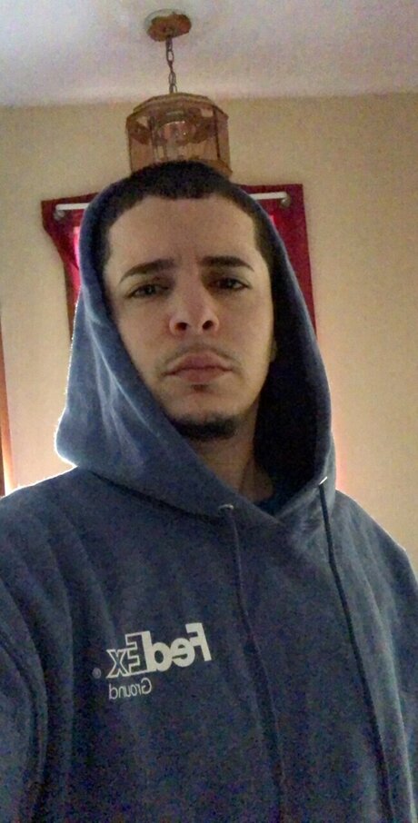 Alostaylo exclusive model pic