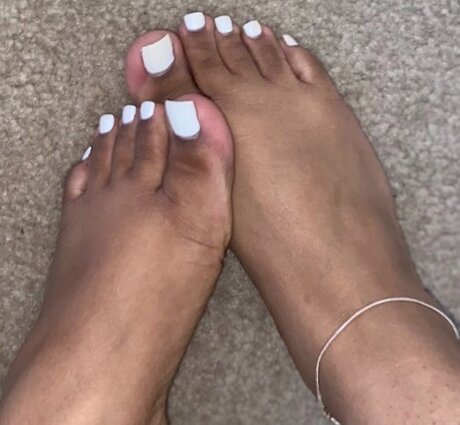 _Princess Lola_ exclusive star picture