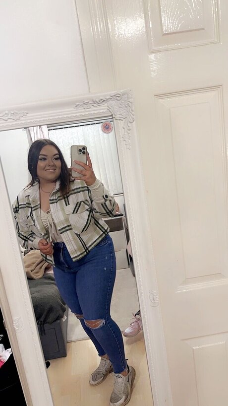 Princess Chloy top star img