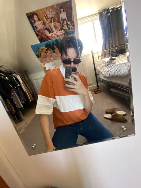 Kiano model hd picture