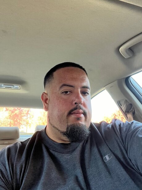 Justcallmedaddy top model image