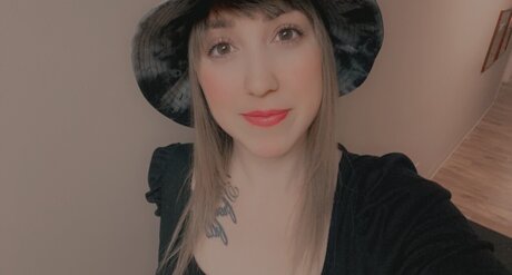 Lust Over Love naked model photo