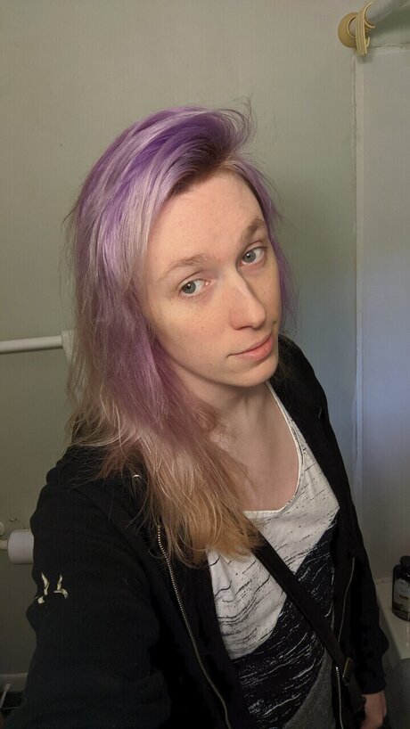 Alice Aluette sexy model image