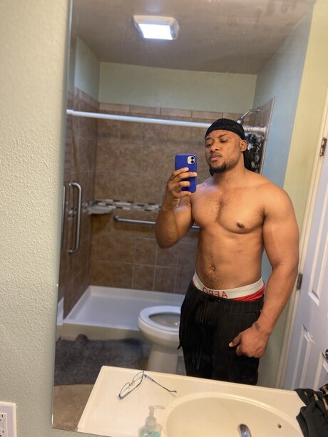 Rich exclusive star picture