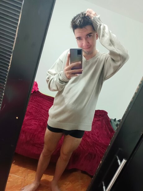 Josue Hernandez nude star photo