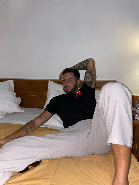 Jean pierre art model galleries