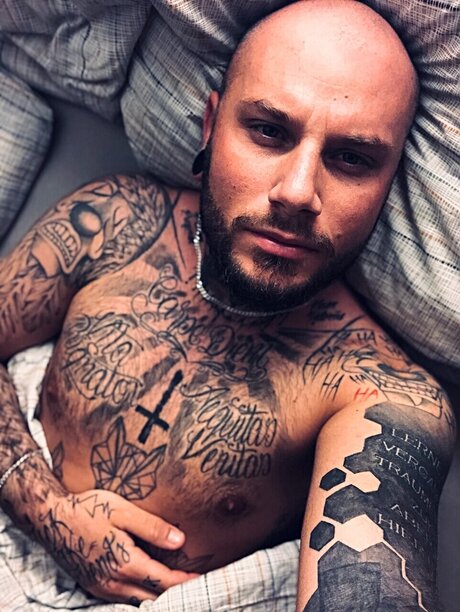 LaBomba pretty pornstar archive