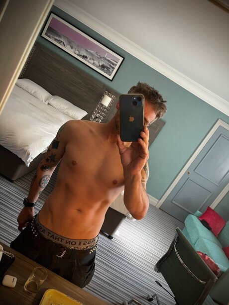 shorts onlyfans free nude pic