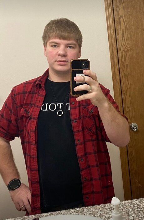 Andrew Chase model hd img