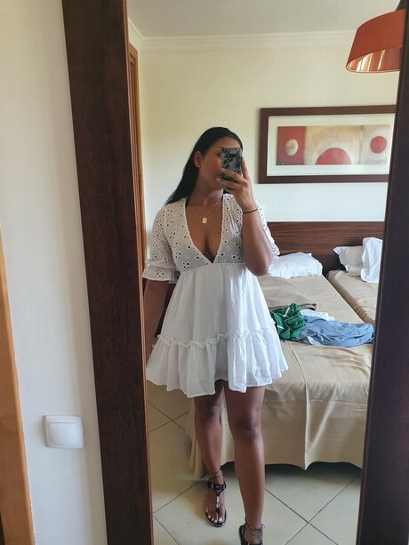 Jennooo model hot img