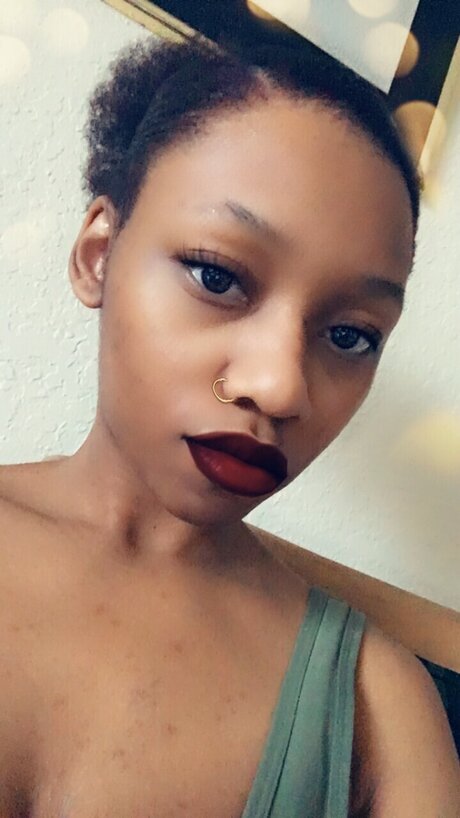 Butterfly top actress pics