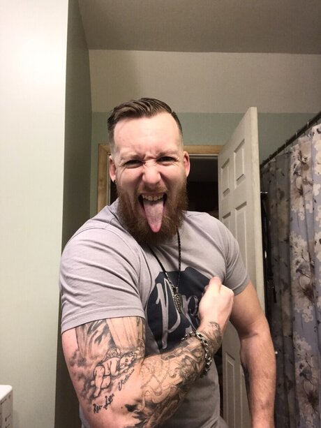 Michael Barnhart porn actress photo