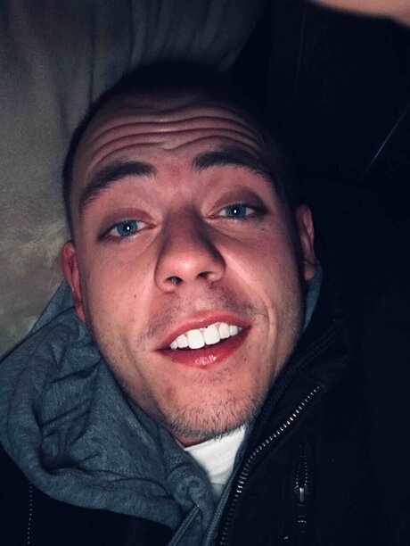 u22083922 hot actress images