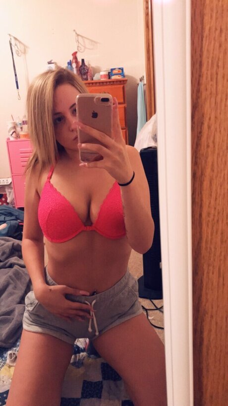 Lyssa Marie model sex pic