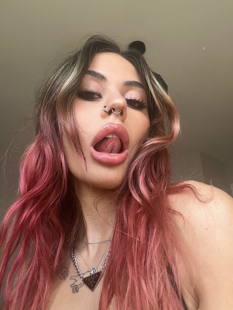 samantha model top picture