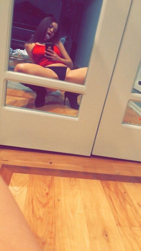 Freckled Yella hd pornstar photos