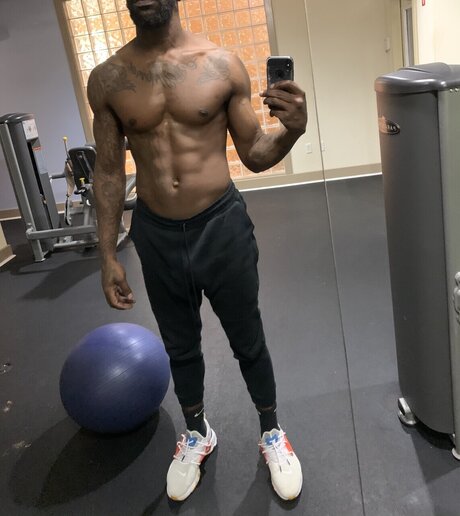 THROBINSON CRUSOE top star photos