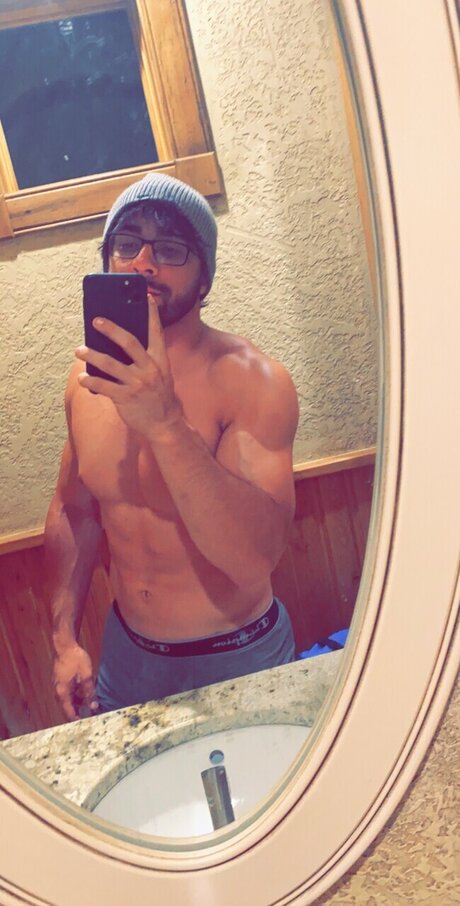 Ryder Fuller naked star photo