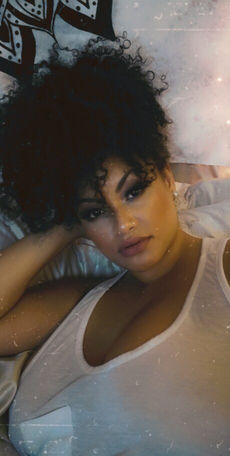 Thicc Honey B erotic star gallery