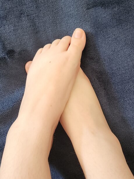 Only feet pics nice star pics