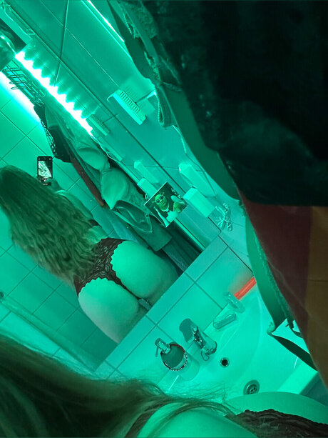 Elly Ess erotic actress pic