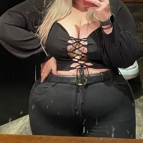 Starsea xxx actress img