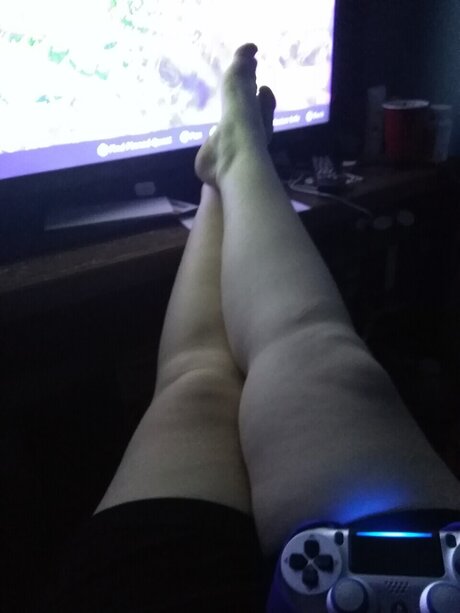 Masked Maiden naked model photos