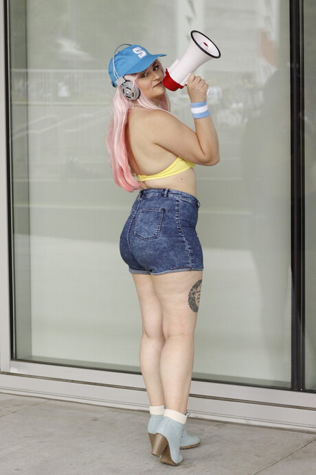 Brittany Louise star adult pic