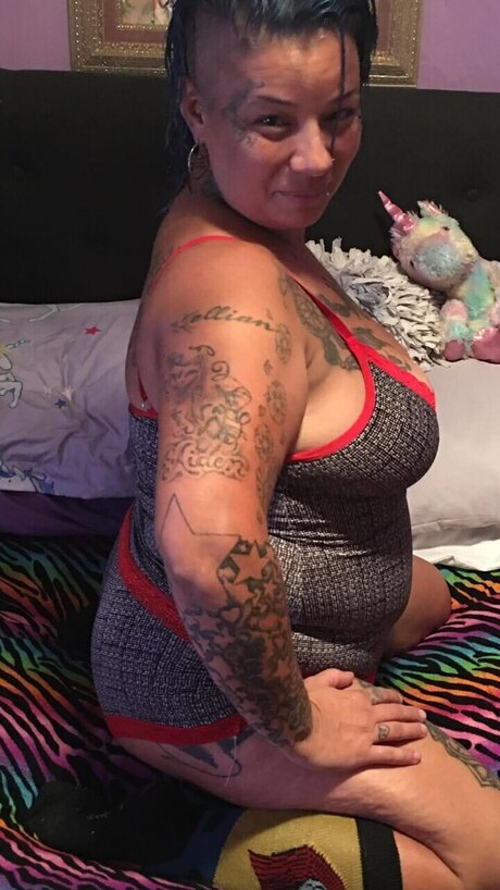 _LaChina model top photo