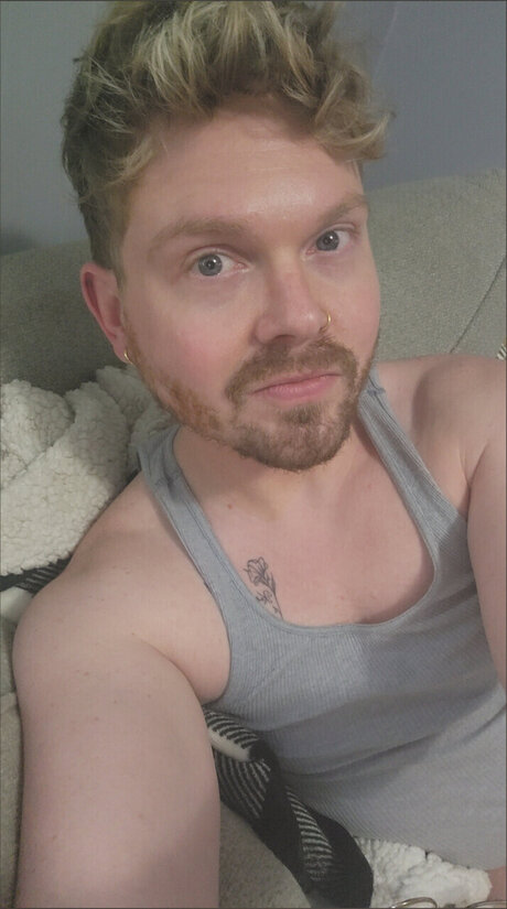 TylerH89 nude pornstar img