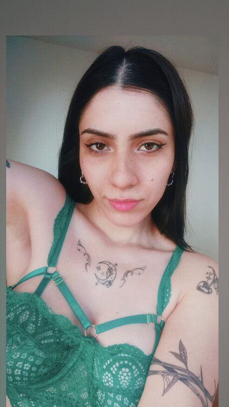 Miss V_ xxx star images