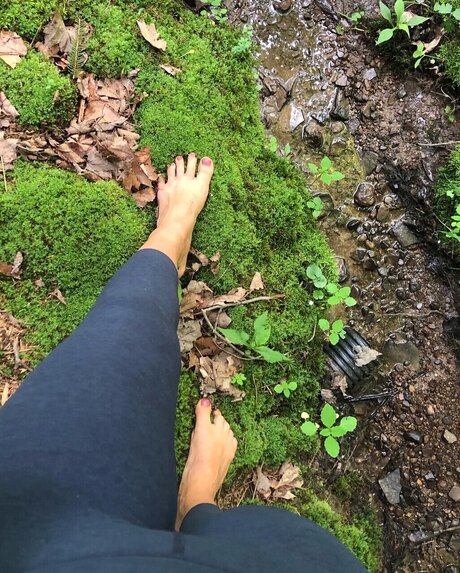 Big Feet Tall Goddess_ xxx actress photos