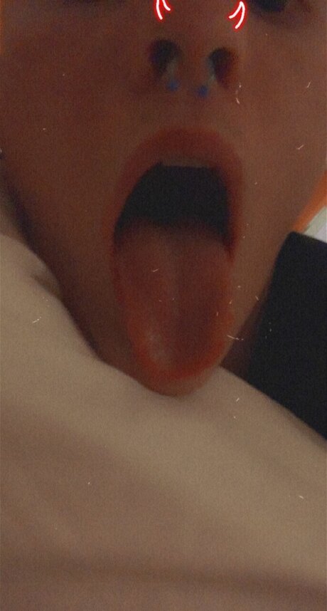 Axo exclusive pornstar img