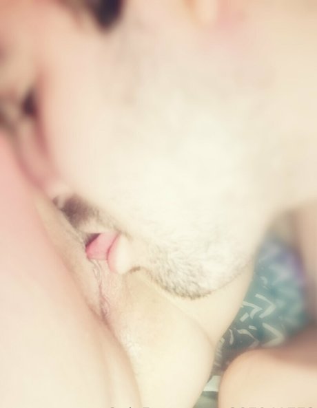 bigtitsthiccthighs97 erotic pornstar picture