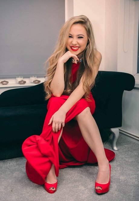 Ruby O Donnell star art img