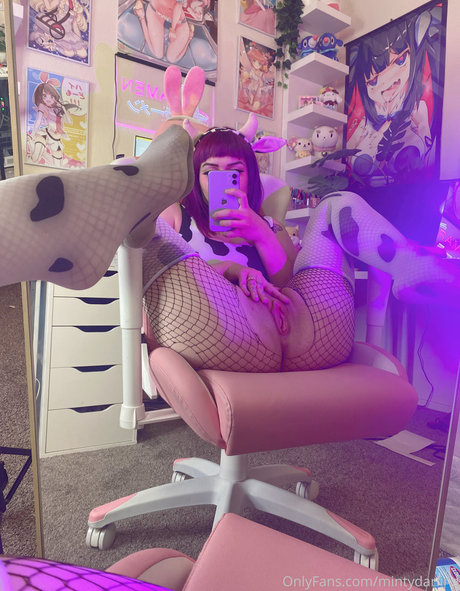 darlingmint pornographic actress pics