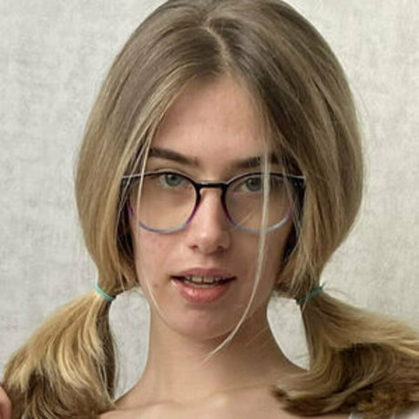 tori evans free star picture