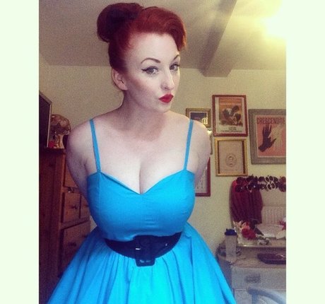 Laura Dawson model perfect picture